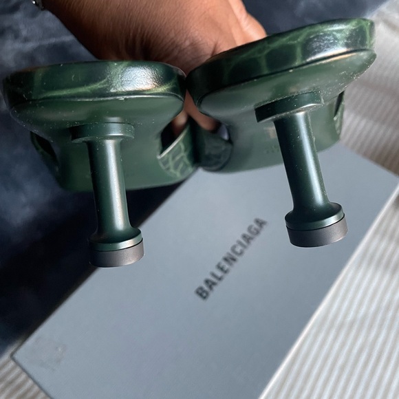 Balenciaga’s open toe pumps brand new in boxs - Picture 5 of 5